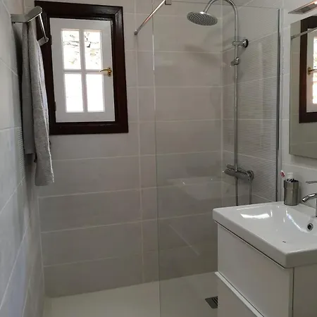 Piscina Privada Madreselvasuite San Bartolomé